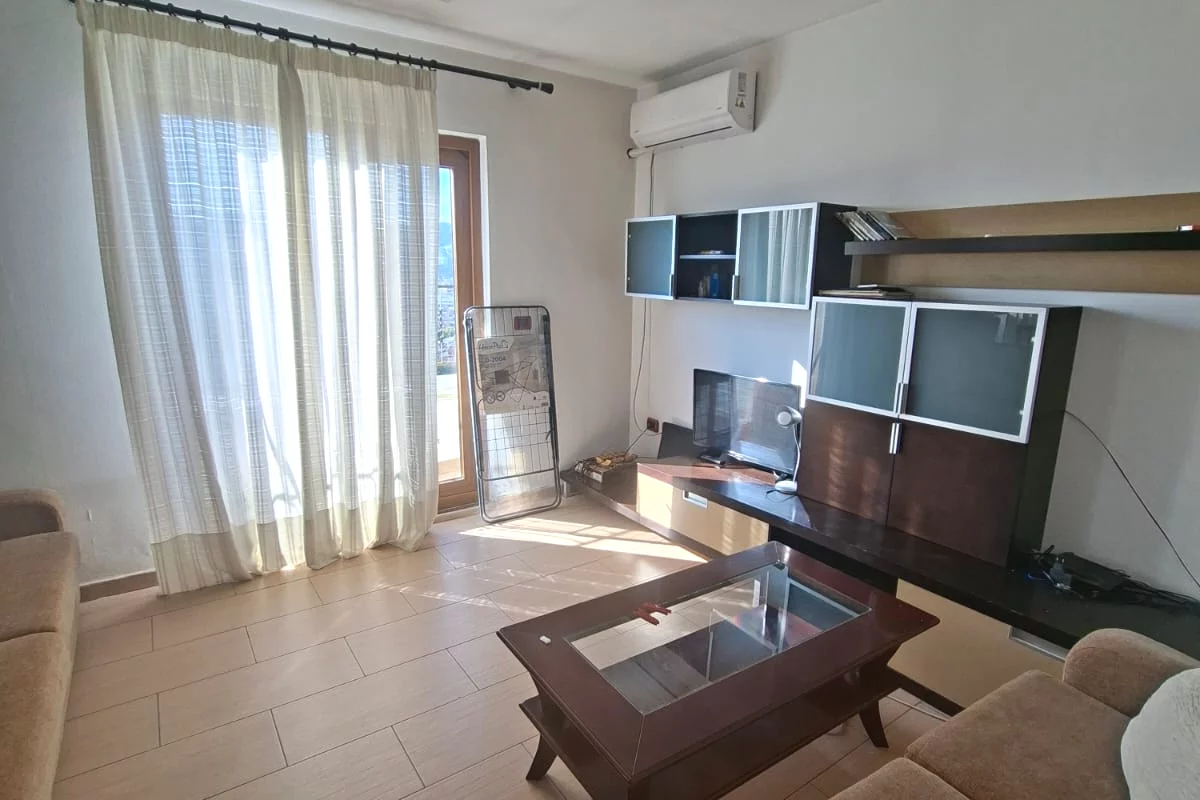 Shtepi me qera Apartament ne Tirane, 1+1, Mobilimi E mobiluar, Pagesa 500  Euro.