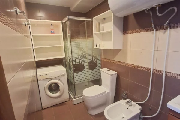 Shtepi me qera Apartament ne Tirane, 1+1, Mobilimi E mobiluar, Pagesa 500  Euro.