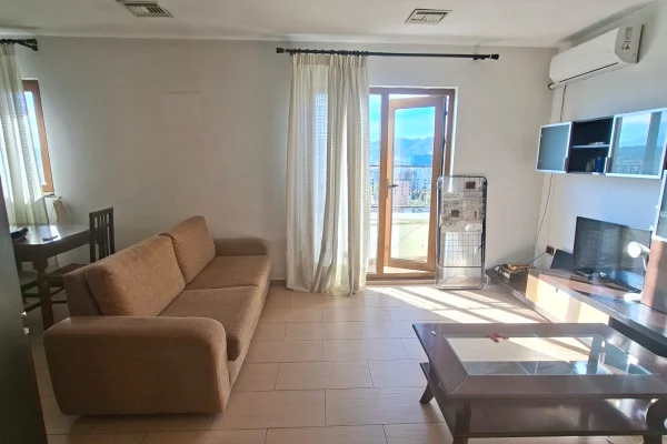 Shtepi me qera Apartament ne Tirane, 1+1, Mobilimi E mobiluar, Pagesa 500  Euro.
