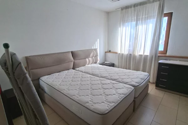 Shtepi me qera Apartament ne Tirane, 1+1, Mobilimi E mobiluar, Pagesa 500  Euro.