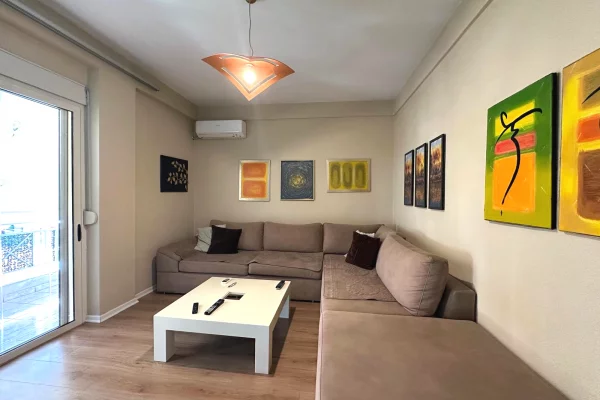 Shtepi me qera Apartament ne Tirane, 2+1, Mobilimi E mobiluar, Pagesa 650  Euro.