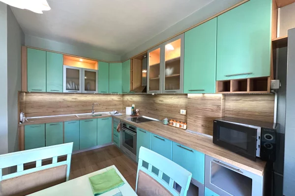 Shtepi me qera 2+1 ne Tirane - 650 Euro