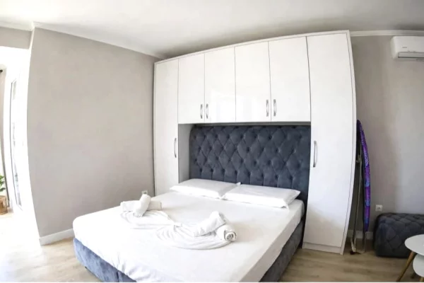 Shtepi ne shitje Apartament ne Durres, 2+1, Mobilimi E mobiluar, Pagesa 220,000  Euro.