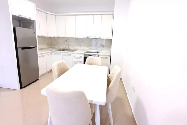 Shtepi me qera 1+1 ne Tirane - 600 Euro
