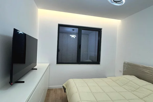 Shtepi me qera Apartament ne Tirane, 2+1, Mobilimi E mobiluar, Pagesa 1,500  Euro.