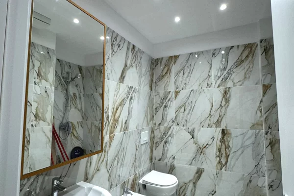 Shtepi me qera Apartament ne Tirane, 2+1, Mobilimi E mobiluar, Pagesa 1,500  Euro.