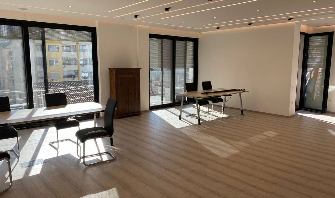 Qera, Ambient Biznesi, Rr. Ismail Qemali-Bllok 1,150 Euro /Muaj