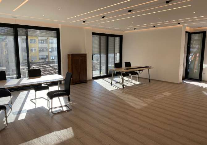 Qera, Ambient Biznesi, Rr. Ismail Qemali-Bllok 1,150 € /Muaj