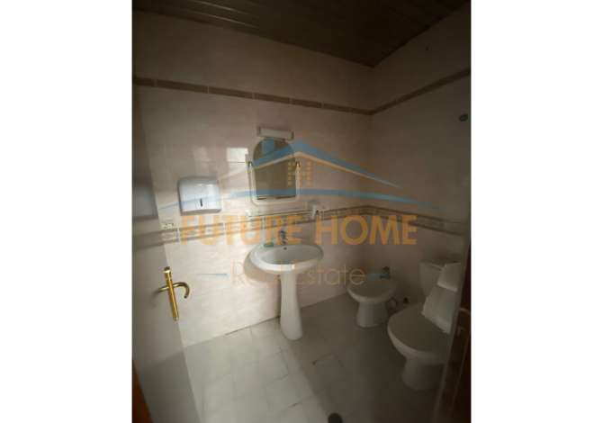 Qera, Ambient Biznesi, Rruga Ismail Qemali, Tirane 2,000 Euro /Muaj