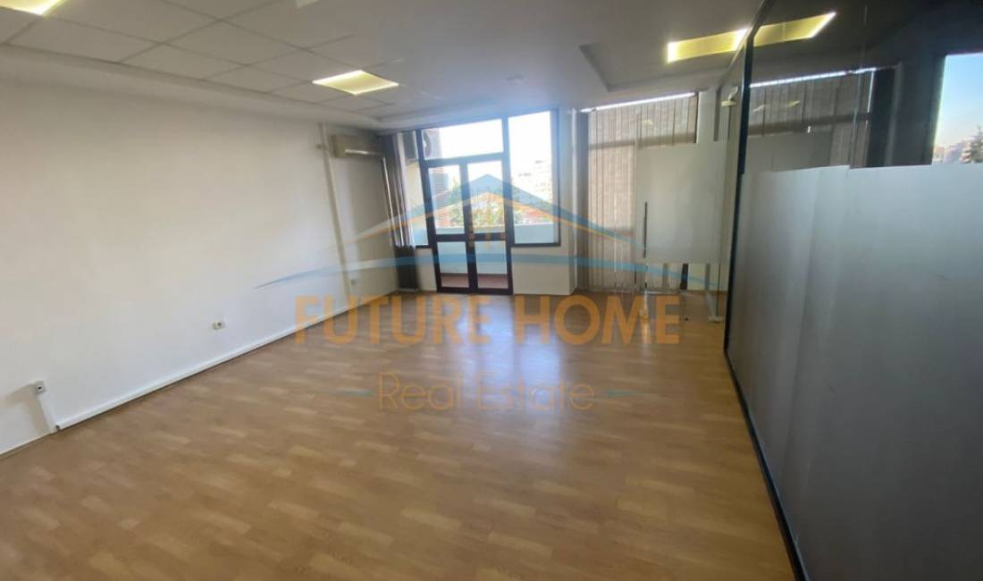Qera, Ambient Biznesi, Rruga Ismail Qemali, Tirane 2,000 Euro /Muaj