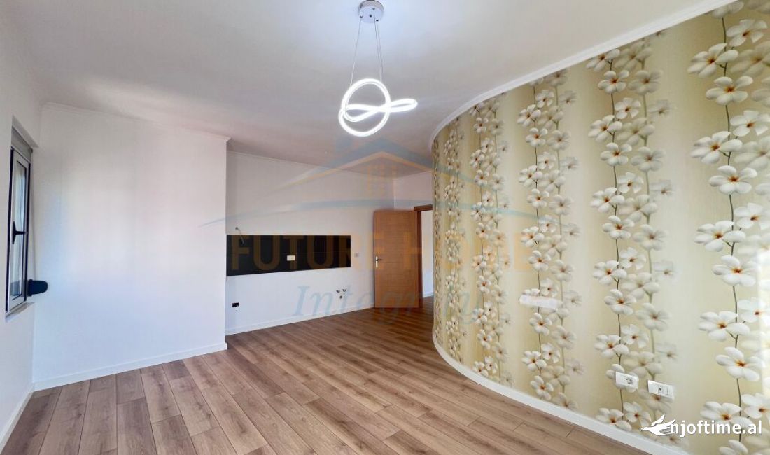 Shtepi ne shitje Apartament ne Tirane, 2+1, Mobilimi E mobiluar, Pagesa 178,000  Euro.