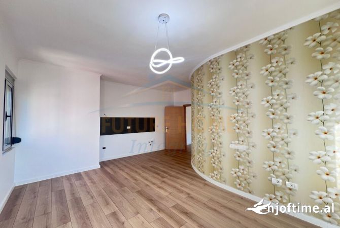 Shitet, Apartament 2+1, Kodra e Diellit, Tiranë.