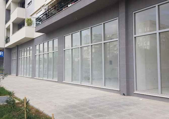 Ambiente Commerciale in Affitto a Tirana - 350 Euro