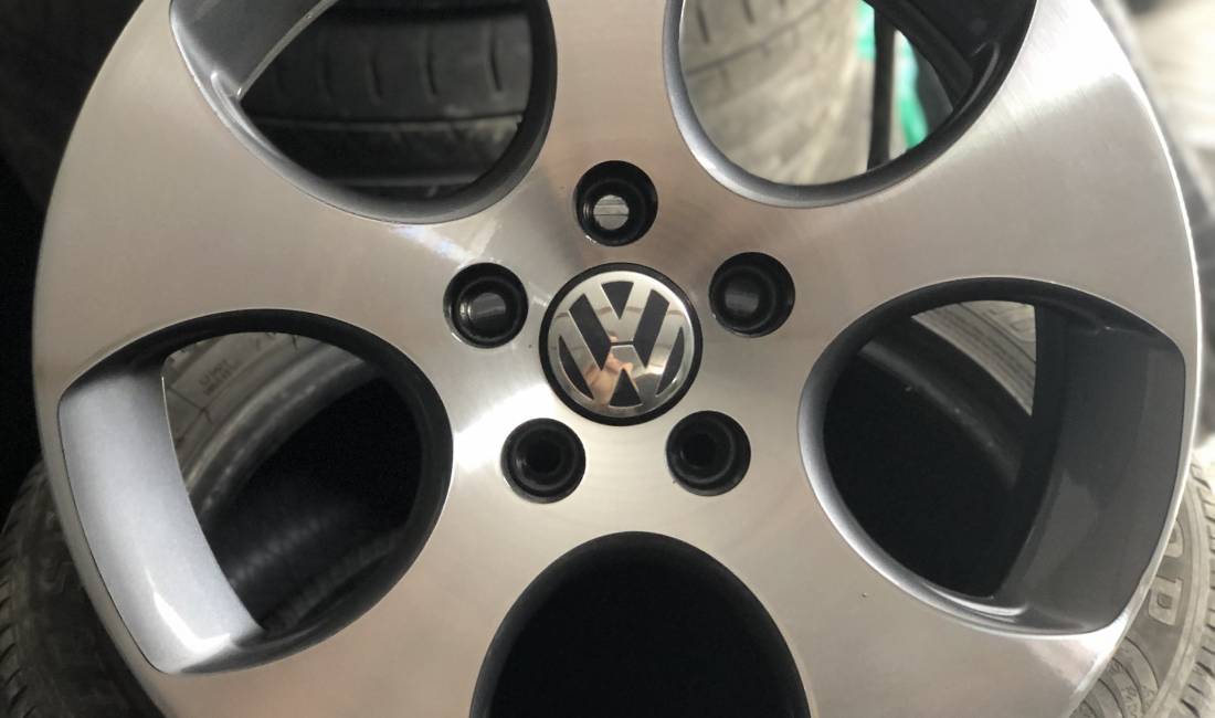 Disqe Nr 17 GTI VW Golf5 6 Origjinal 