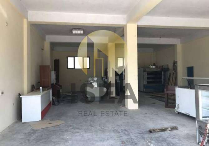 Business Property for Rent 4+1 in Tirana - 370 Euro