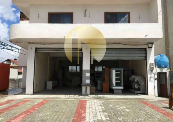 Business Property for Rent 4+1 in Tirana - 370 Euro