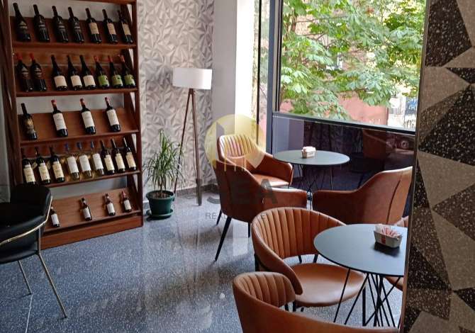 Business Property for Rent 2+1 in Tirana - 1,000 Euro