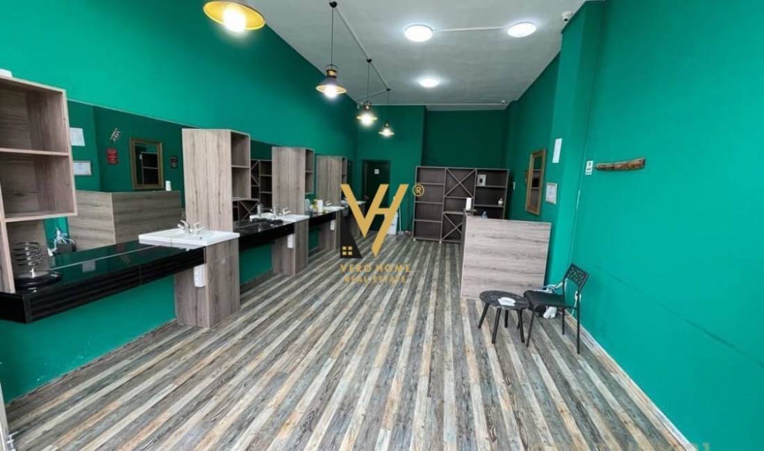 SHITET DYQAN 60 M2 TE ISH EKSPOZITA SOT 300.000 EURO