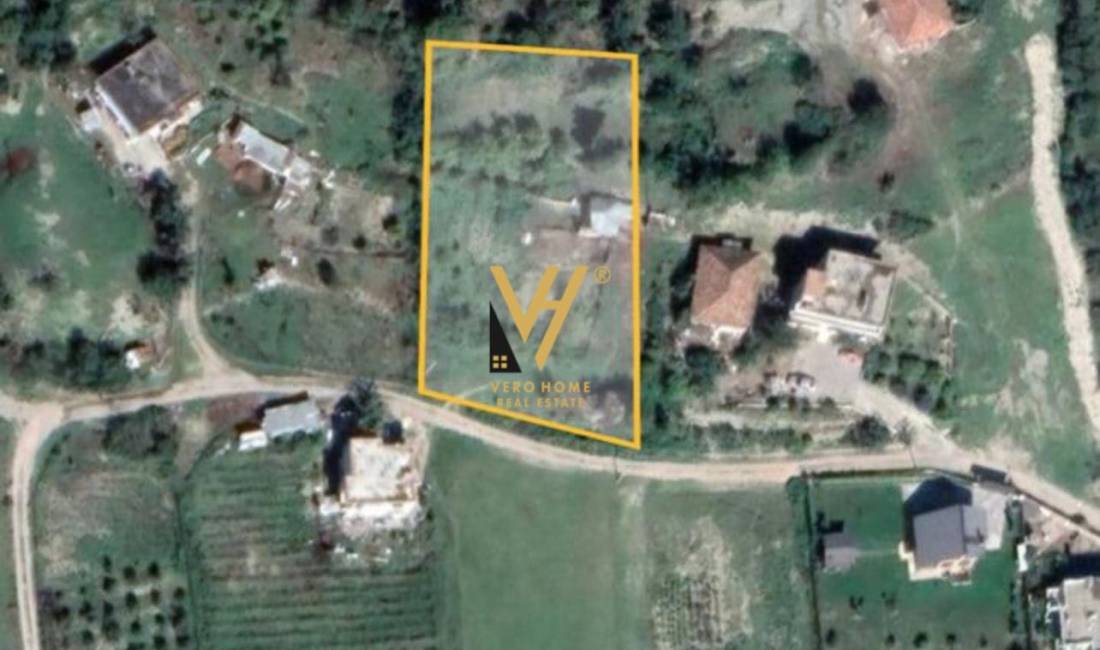 SHITET TRUALL 2.000 M2 NE PICALLE 125.000 EURO