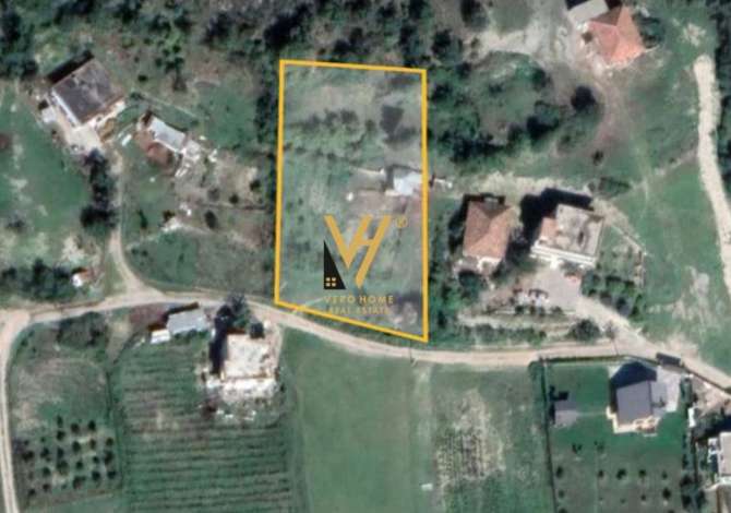 SHITET TRUALL 2.000 M2 NE PICALLE 125.000 EURO