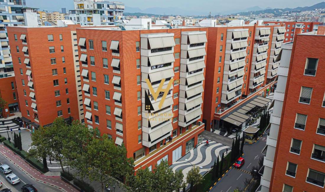 SHITET DYQAN 83 M2 BUZE RRUGES KAVAJES 498.000 EURO