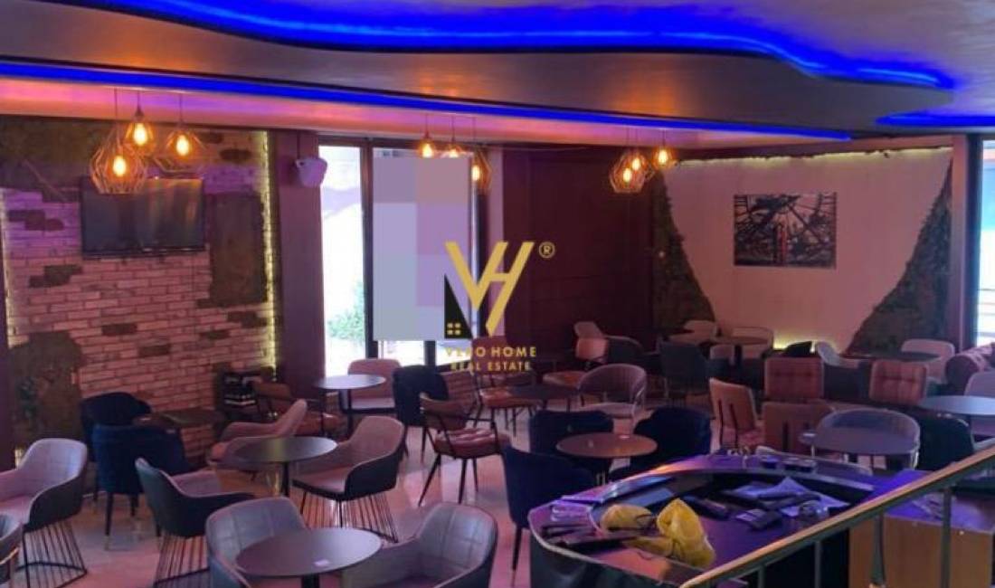 JEPET BAR-LOUNGE 300 M2 ME QERA TE 21 DHJETORI 3.000 EURO