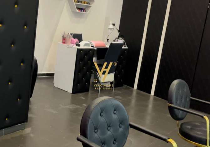 Ambiente Commerciale in Vendita 1+1 a Tirana - 96,000 Euro
