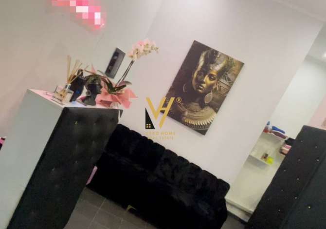 Ambiente Commerciale in Vendita 1+1 a Tirana - 96,000 Euro