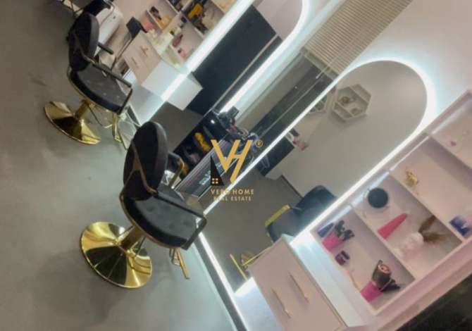 Ambiente Commerciale in Vendita 1+1 a Tirana - 96,000 Euro