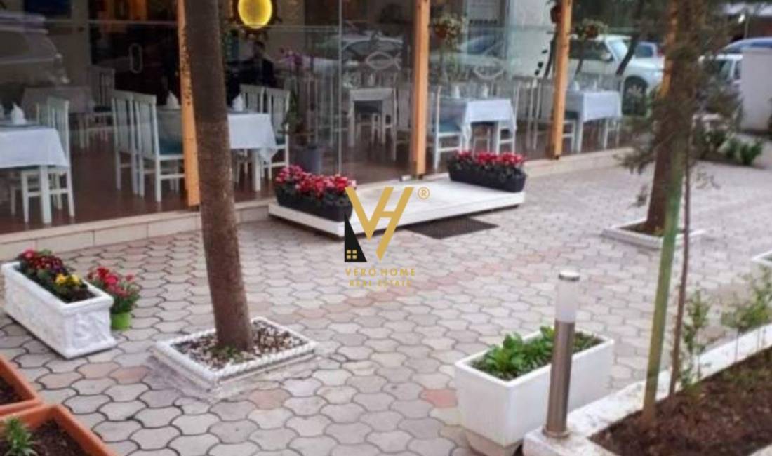 JEPET BAR – RESTORANT ME QERA TE STADIUMI DINAMO 1.200 EURO