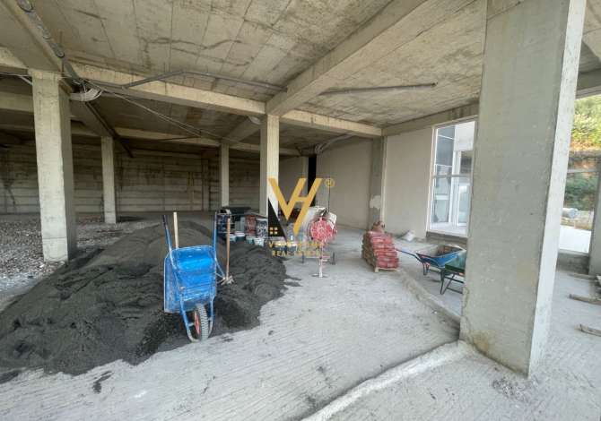 Business Property in Sale 2+1 in Tirana - 695,000 Euro