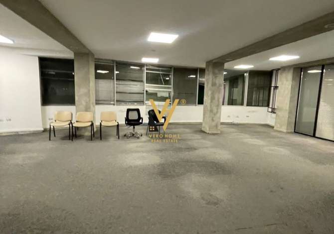 Ambient biznesi me qera 3+1 ne Tirane - 3,710 Euro