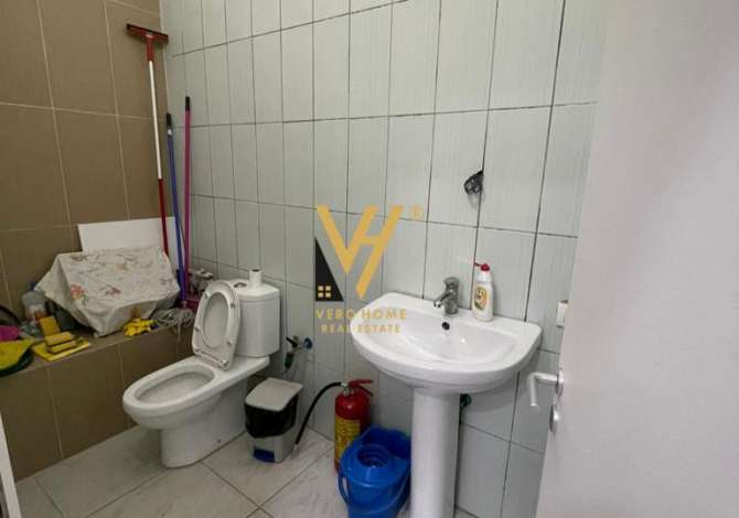 Ambient biznesi me qera 1+1 ne Tirane - 30,000 Leke