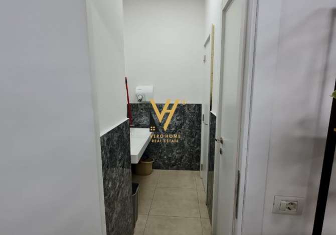 SHITET AMBIENT KOMERCIAL 460 M2 TE KOMUNA E PARISIT 1.840.000 EURO