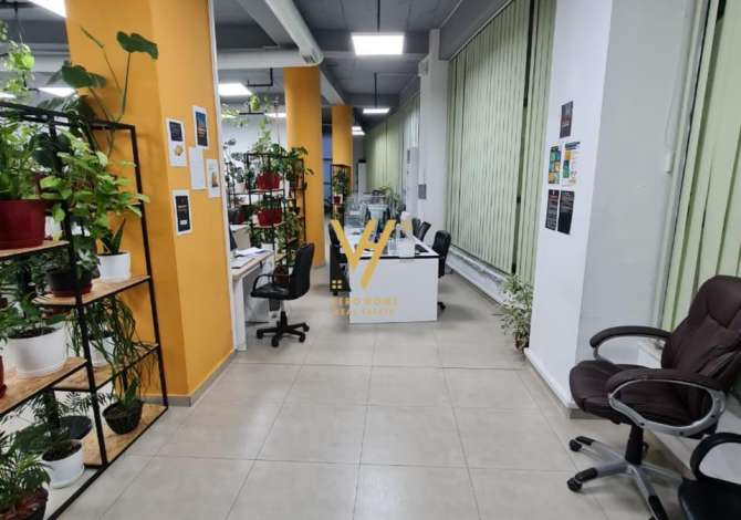 SHITET AMBIENT KOMERCIAL 460 M2 TE KOMUNA E PARISIT 1.840.000 EURO