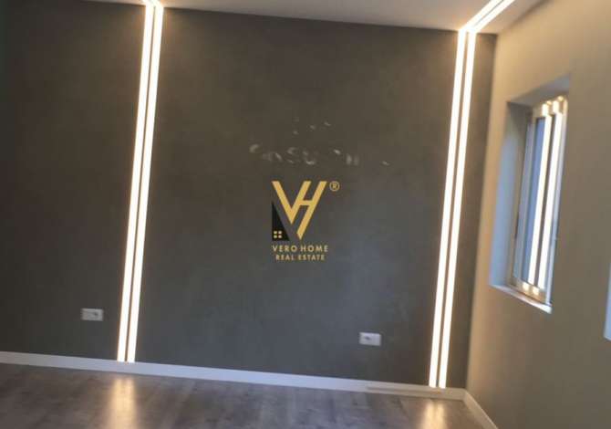 Ambient biznesi me qera 3+1 ne Tirane - 300 Euro