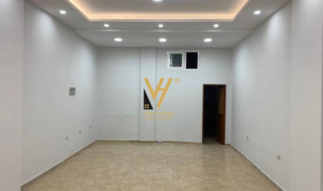 JEPET DYQAN 55 M2 ME QERA TE RRUGA E KAVAJES 330 EURO