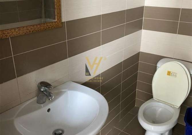 Ambient biznesi me qera 1+1 ne Tirane - 35,000 Leke