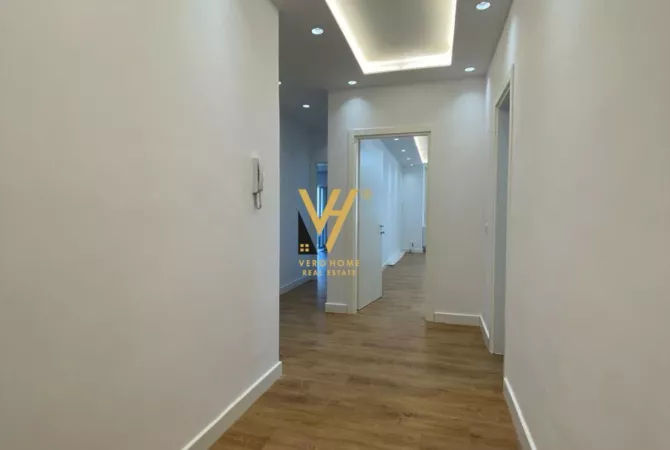 Business Property for Rent 3+1 in Tirana - 2,000 Euro