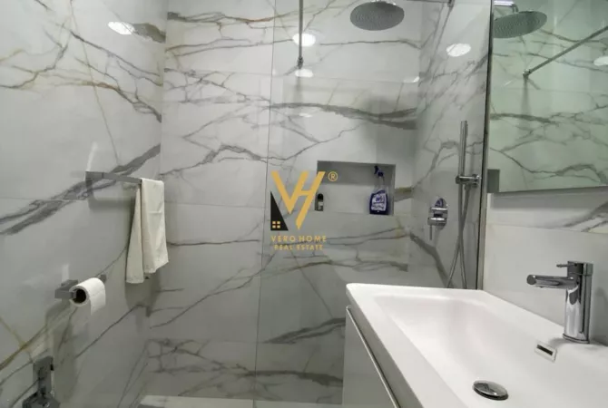 Business Property for Rent 3+1 in Tirana - 2,000 Euro