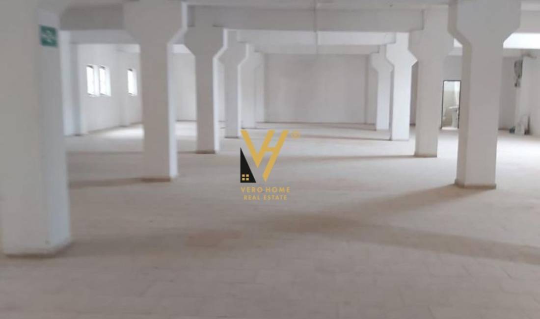 JEPET AMBIENT 504 M2 ME QERA TE RRUGA SIRI KODRA 1.000 EURO