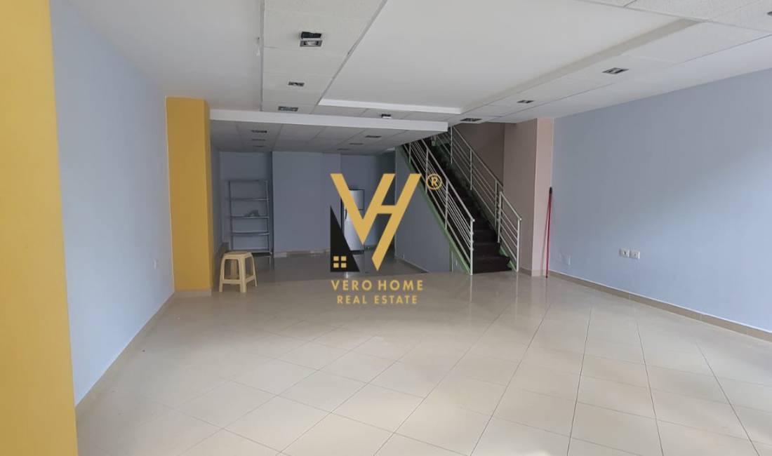 JEPET DYQAN DUPLEX 125 M2 ME QERA TE RRUGA E ELBASANIT 1000 EURO