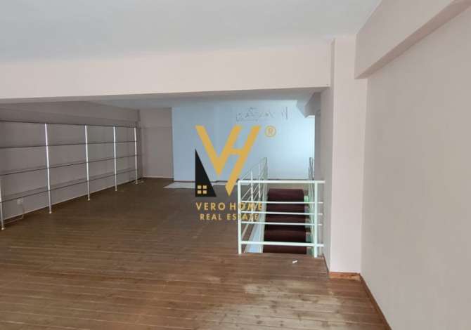 JEPET DYQAN DUPLEX 125 M2 ME QERA TE RRUGA E ELBASANIT 1000 EURO