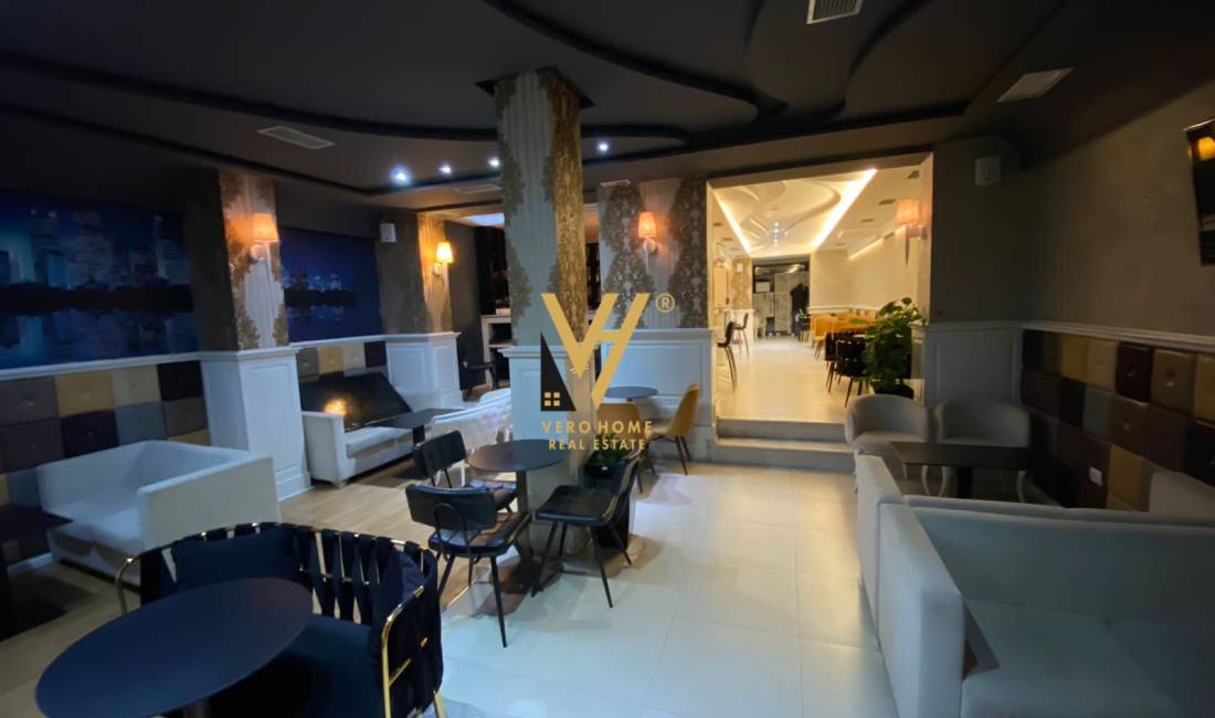 JEPET BAR-RESTORANT 120 M2 ME QERA TE BLLOKU 2.000 EURO