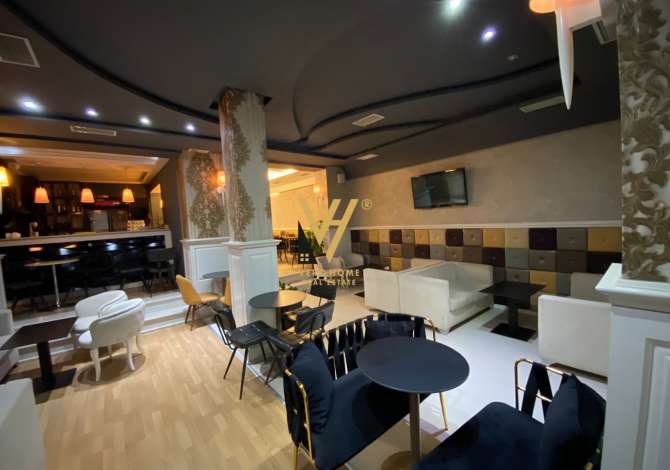 JEPET BAR-RESTORANT 120 M2 ME QERA TE BLLOKU 2.000 EURO