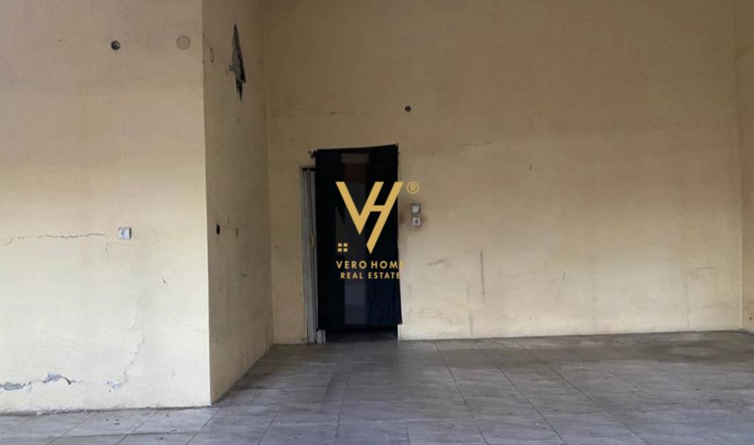 JEPET DYQAN ME QERA 70M2 TE ZOGU I ZI 1.600 EURO