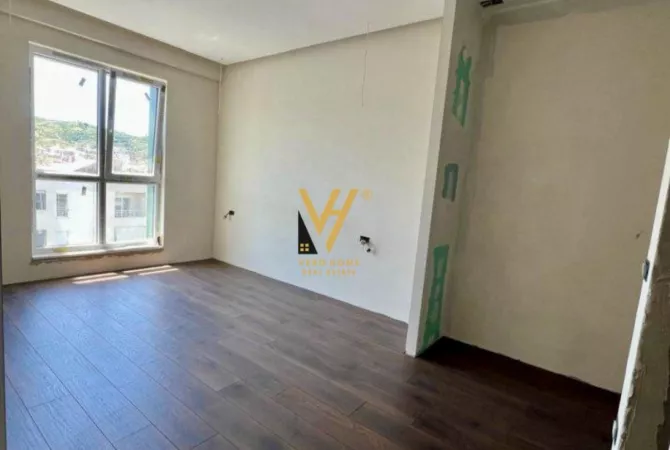 Business Property for Rent 3+1 in Tirana - 1,000 Euro