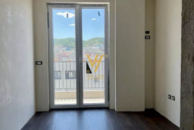 Business Property for Rent 3+1 in Tirana - 1,000 Euro