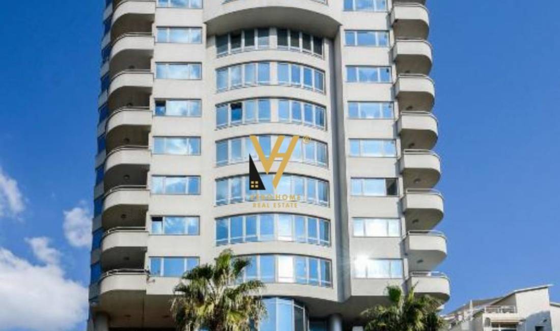 JEPET ZYRE 25 M2 ME QERA NE BLLOK 350 EURO