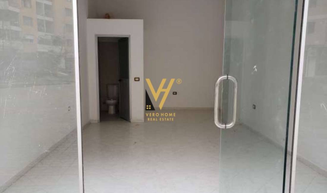 JEPET DYQAN 25 M2 ME QERA BUZE RRUGES 21 DHJETORI 100.000 LEKE